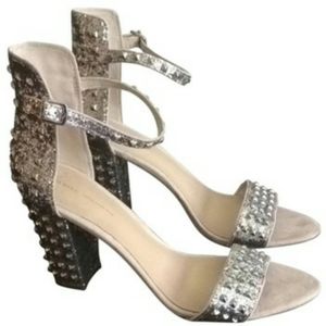 SHOWSTOPPER  Rare Zara Silver Strappy Heels 7.5/8